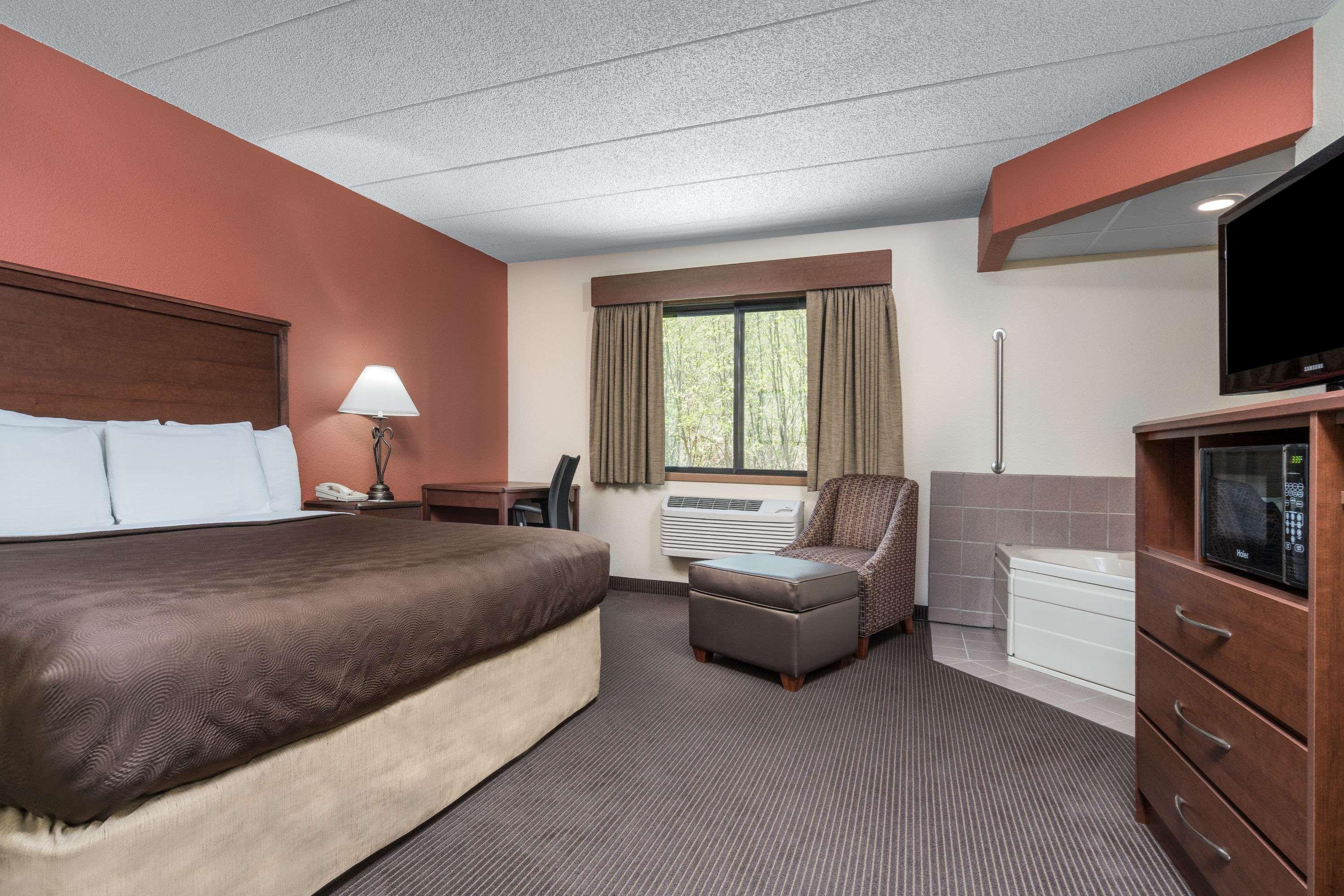 Hotel Americinn By Wyndham Near Superior 3*