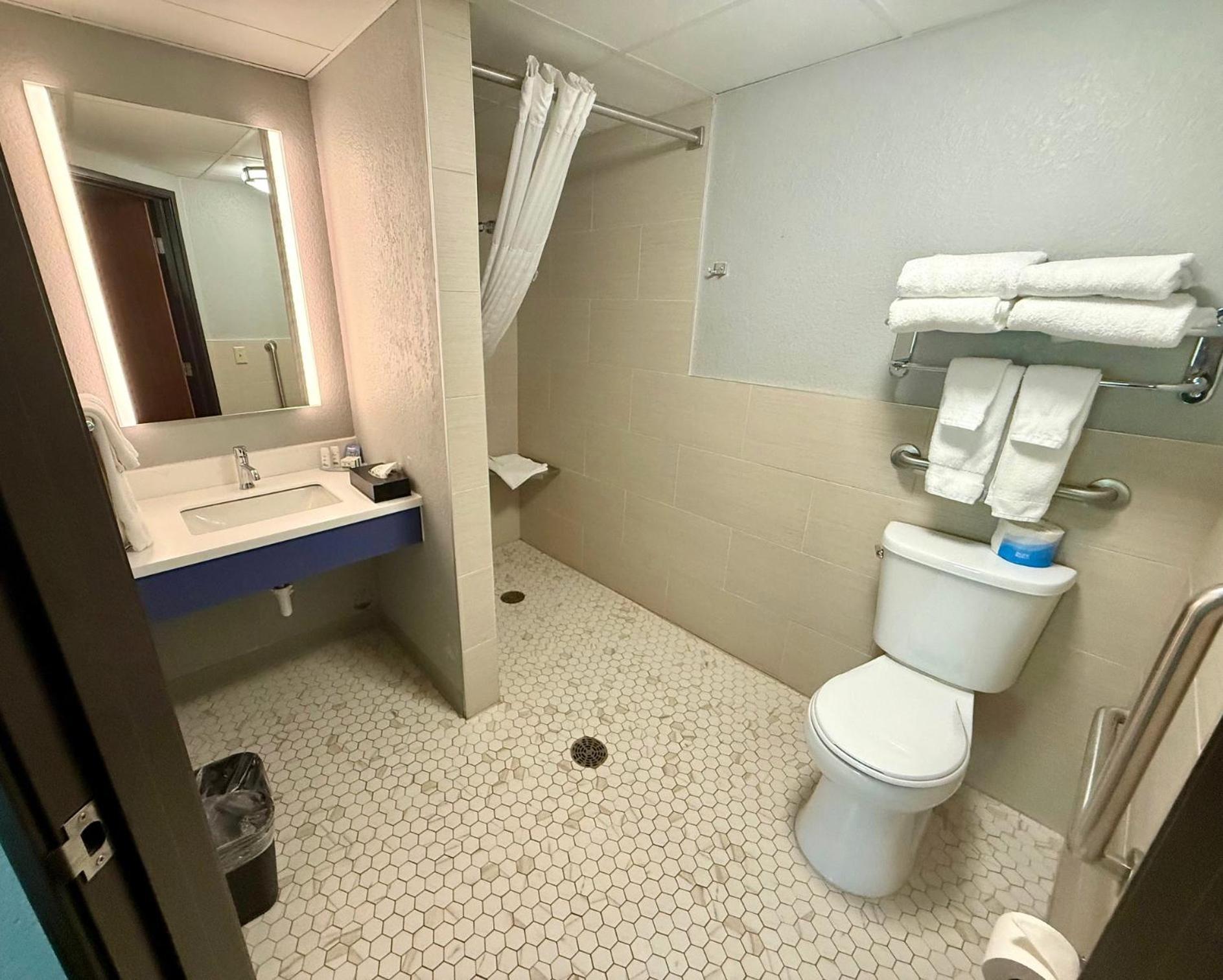 Americinn By Wyndham Near Superior 3*